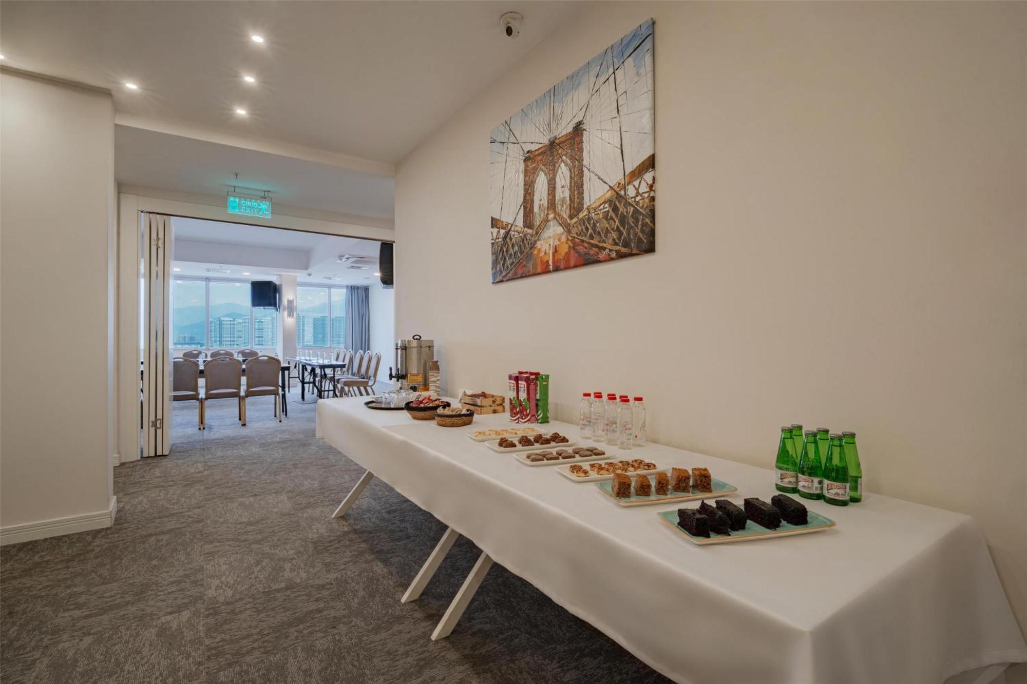 BW Izmir Hotel Extérieur photo